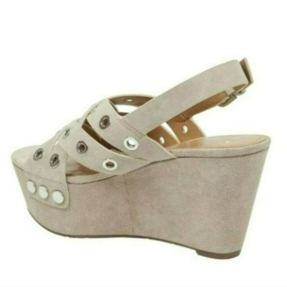 Marc Fisher LTD Bloom Platform Sandal -Beige/Taupe - Picture 2 of 5